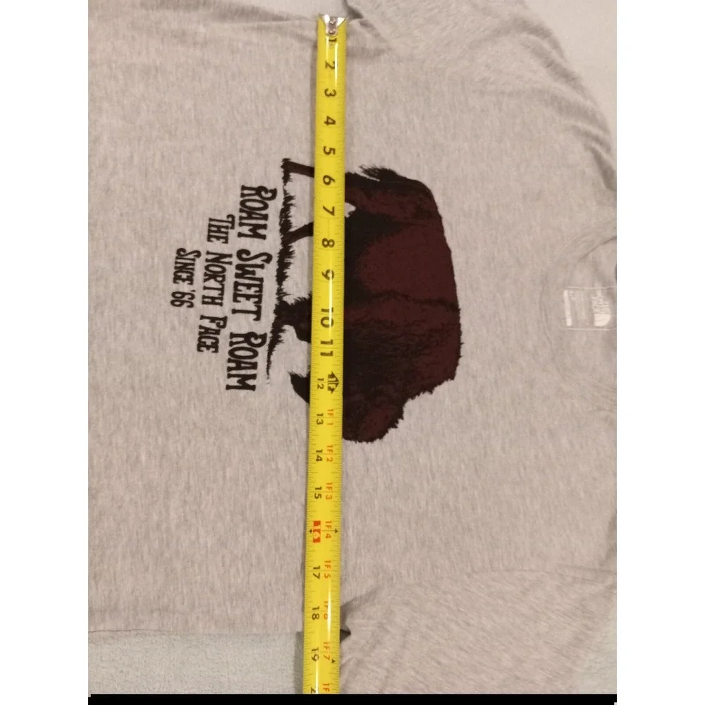 2 Mens North Face T Shirts Gray Red Small Never Stop Exploring Roam Sweet Roam